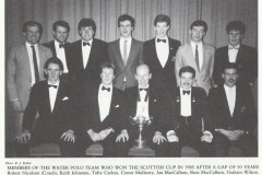 1985-swp_mens_scottish_champions_warrender-_wp_team_with_cup